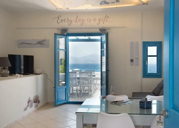 Just Blue With Amazing Sea Views In Tatil Evi